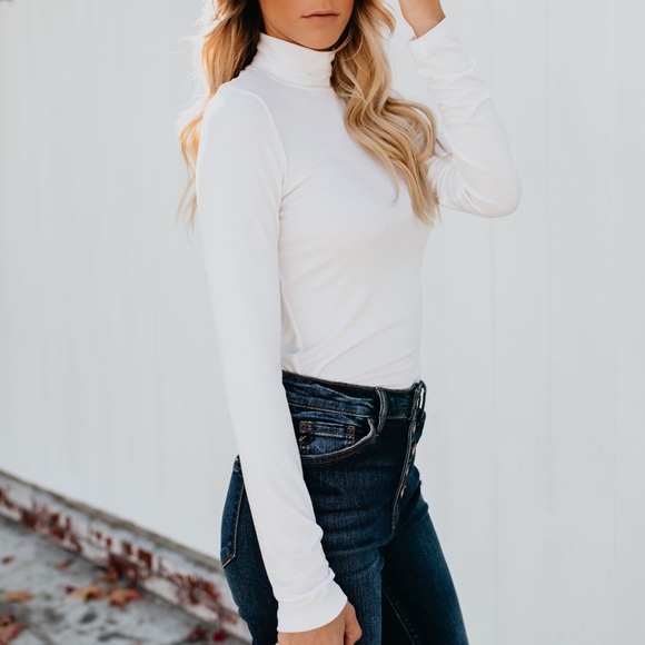 NEW // Day to Day Turtle Neck Top - White - Picture 5 of 7